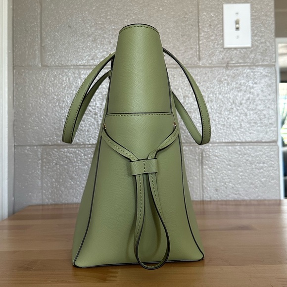 Michael Kors Large Draw String Travel Tote - Picture 4 of 7